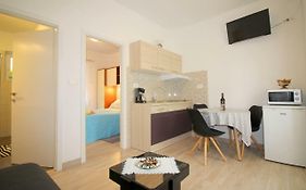 Apartment Noemi In City Center